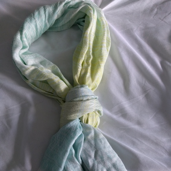 Aqua &  Green Scarf - Picture 1 of 2